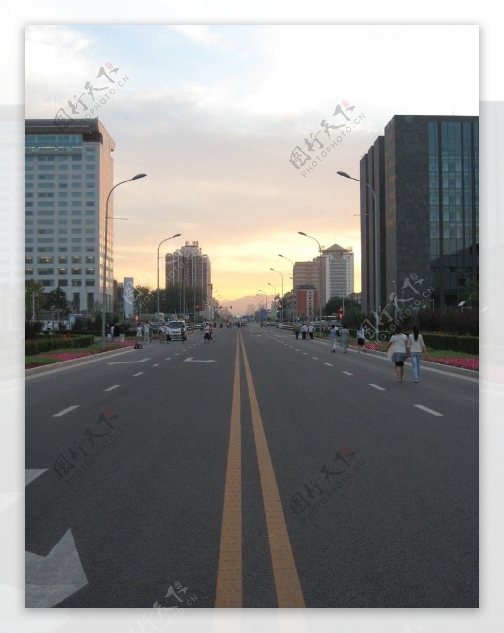 北京街道夕阳图片