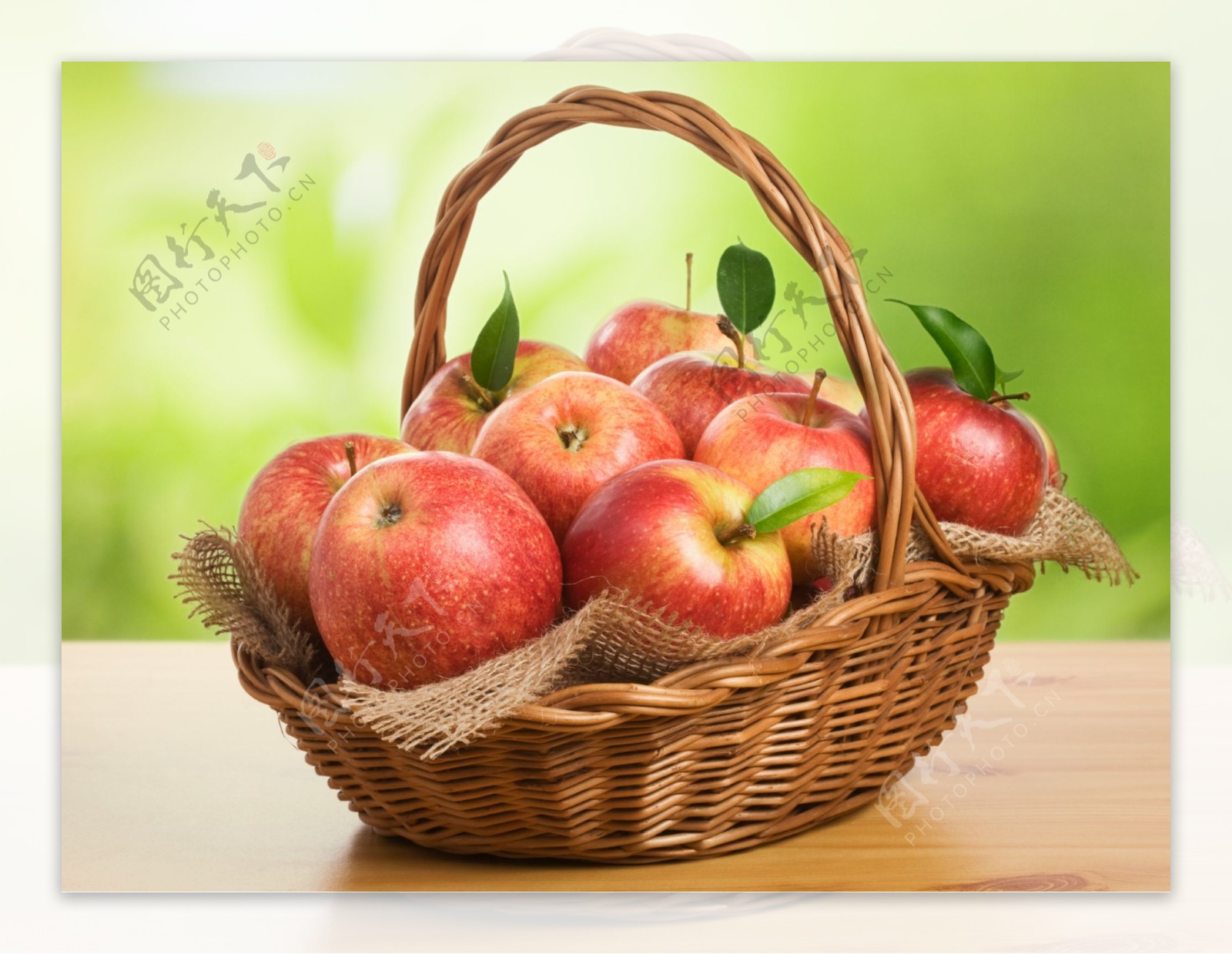 红苹果果篮图片