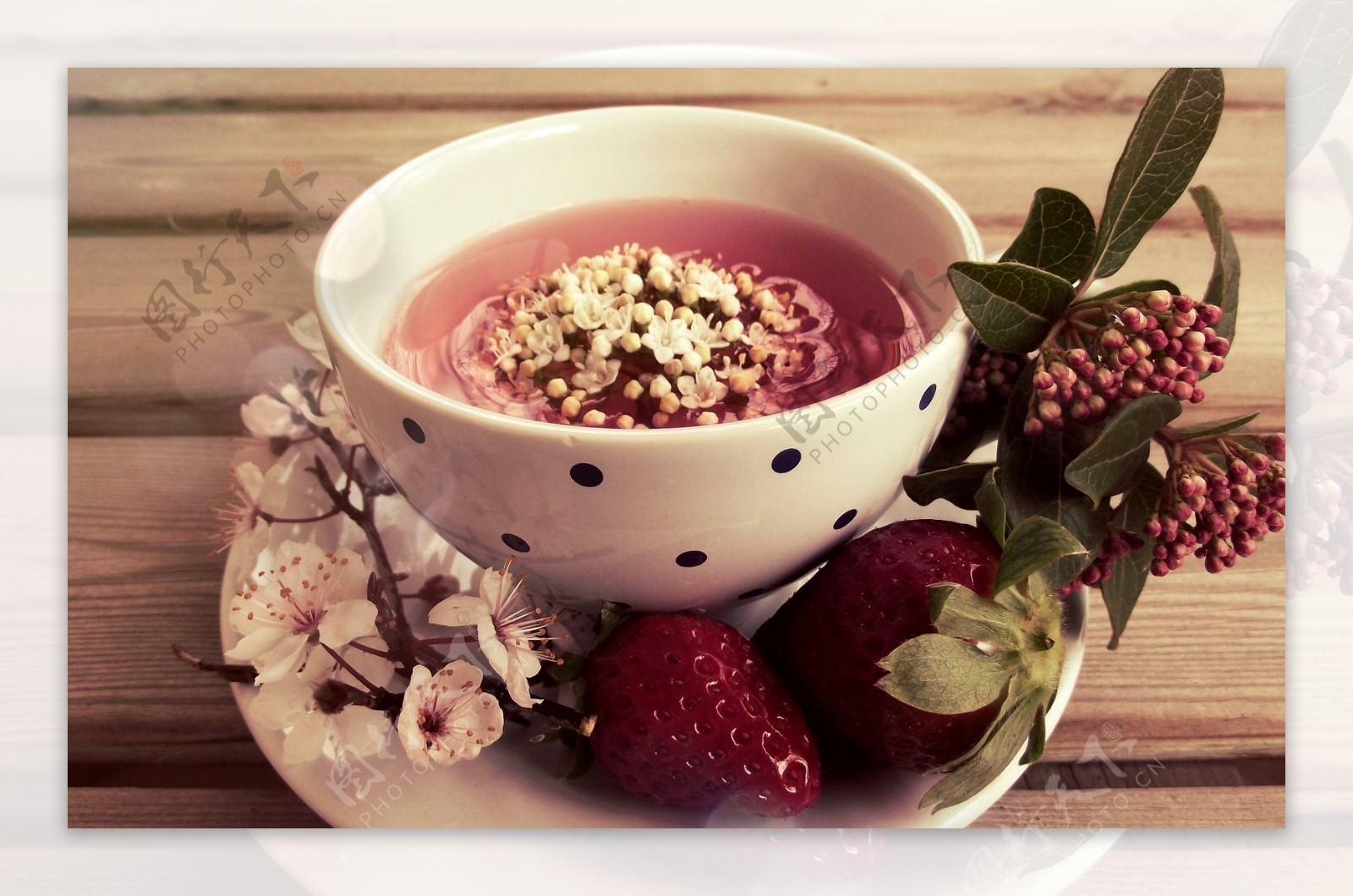 草莓花粥图片