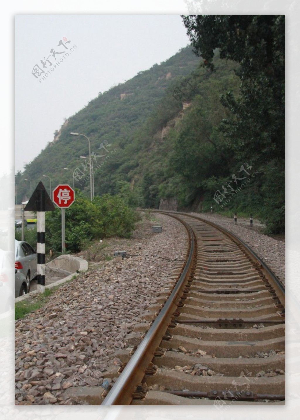延伸的铁路图片