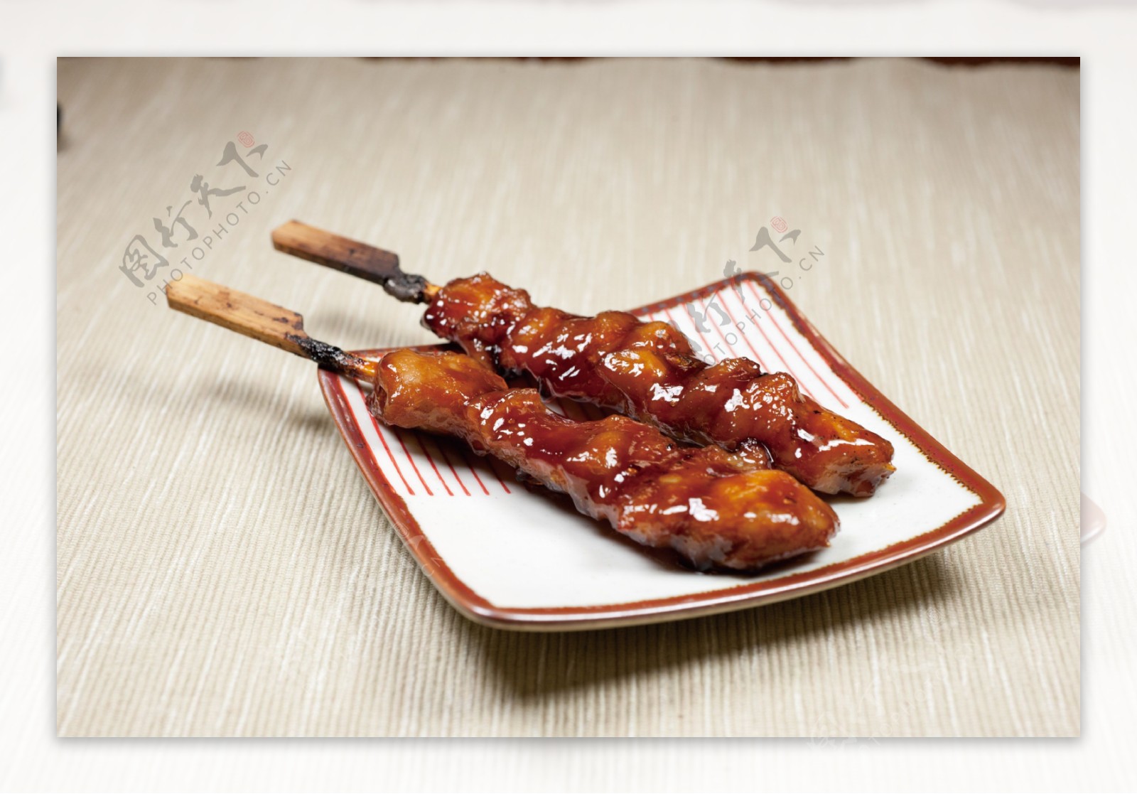日式鸡肉串烧图片