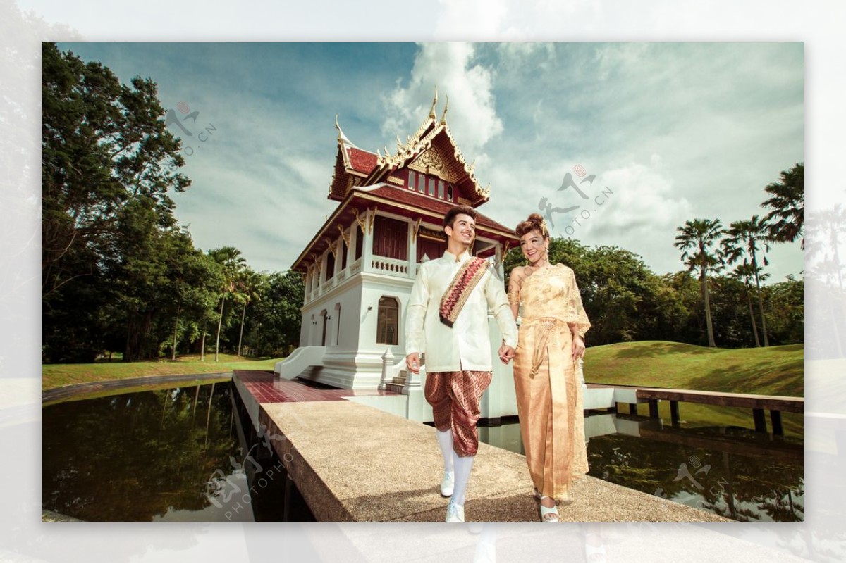 当人气泰国女星穿上迷人婚纱 传统泰服别具特色 现代礼服优雅大气