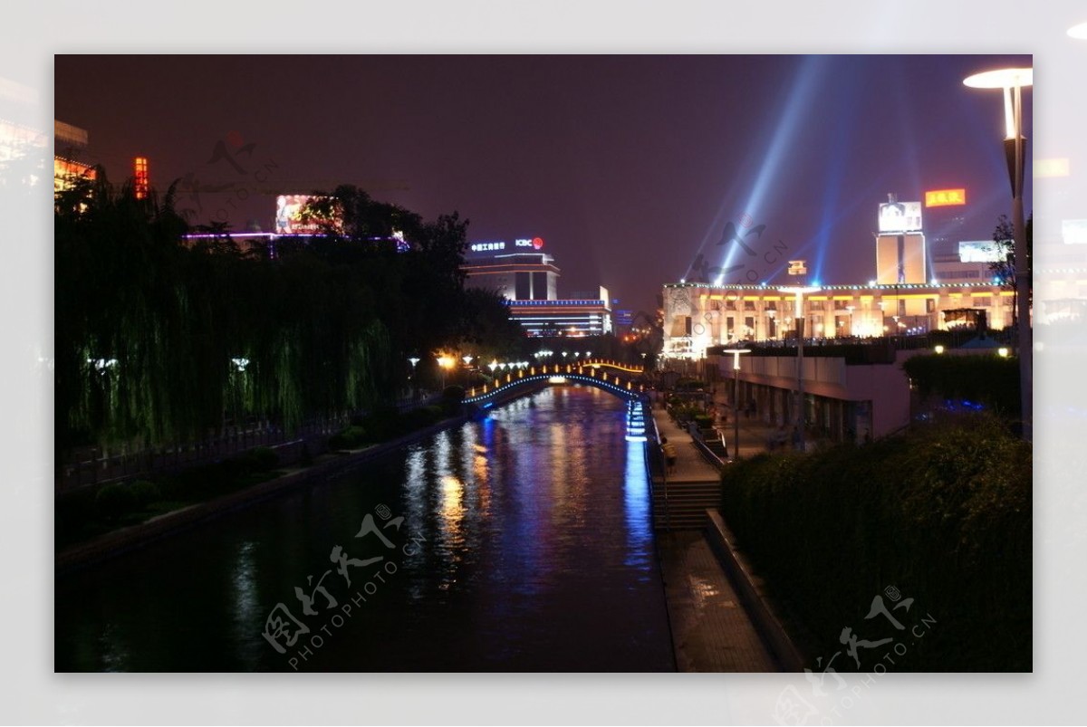 泉城夜景图片