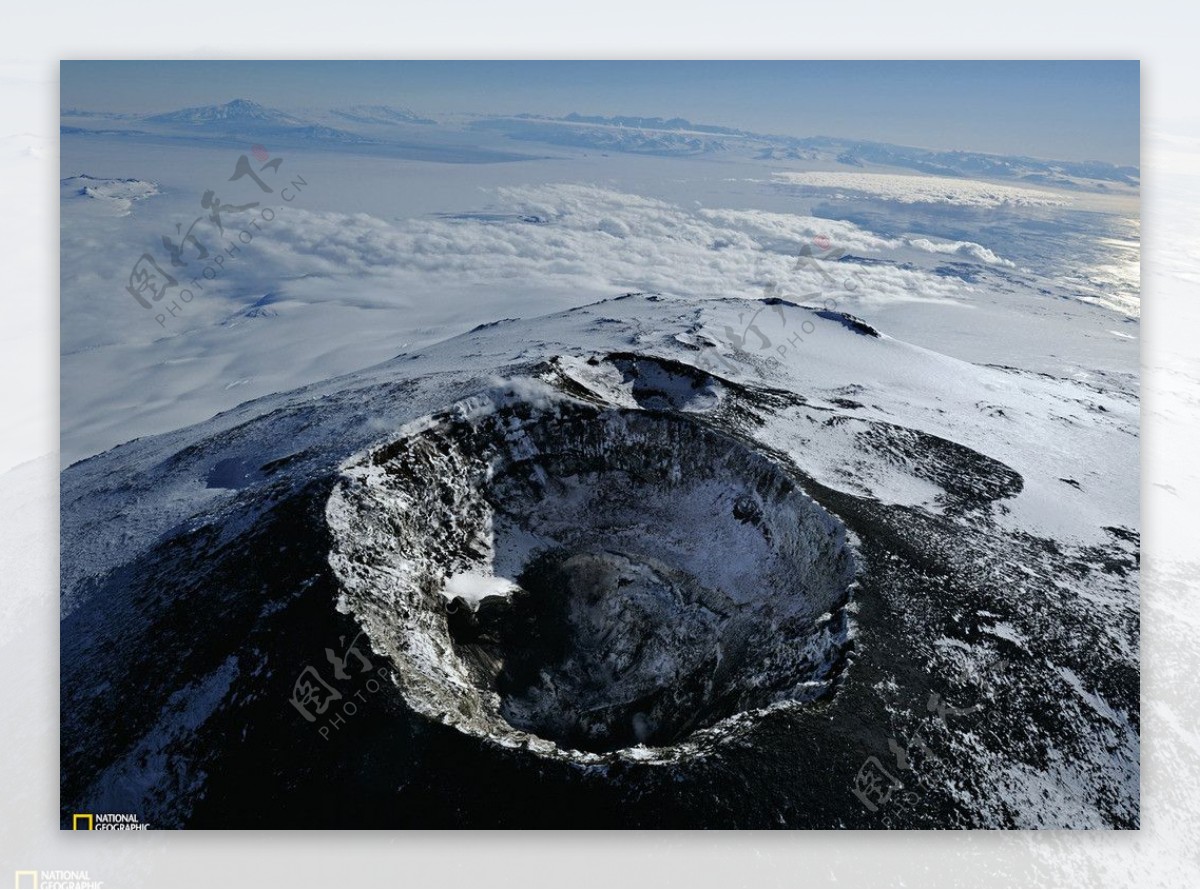 火山喷发图片