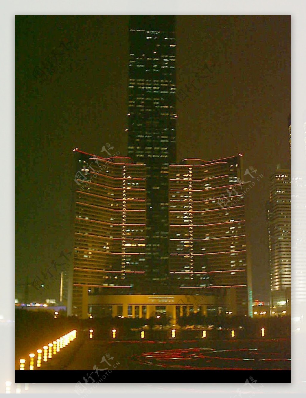 广州市中信大厦夜景图片