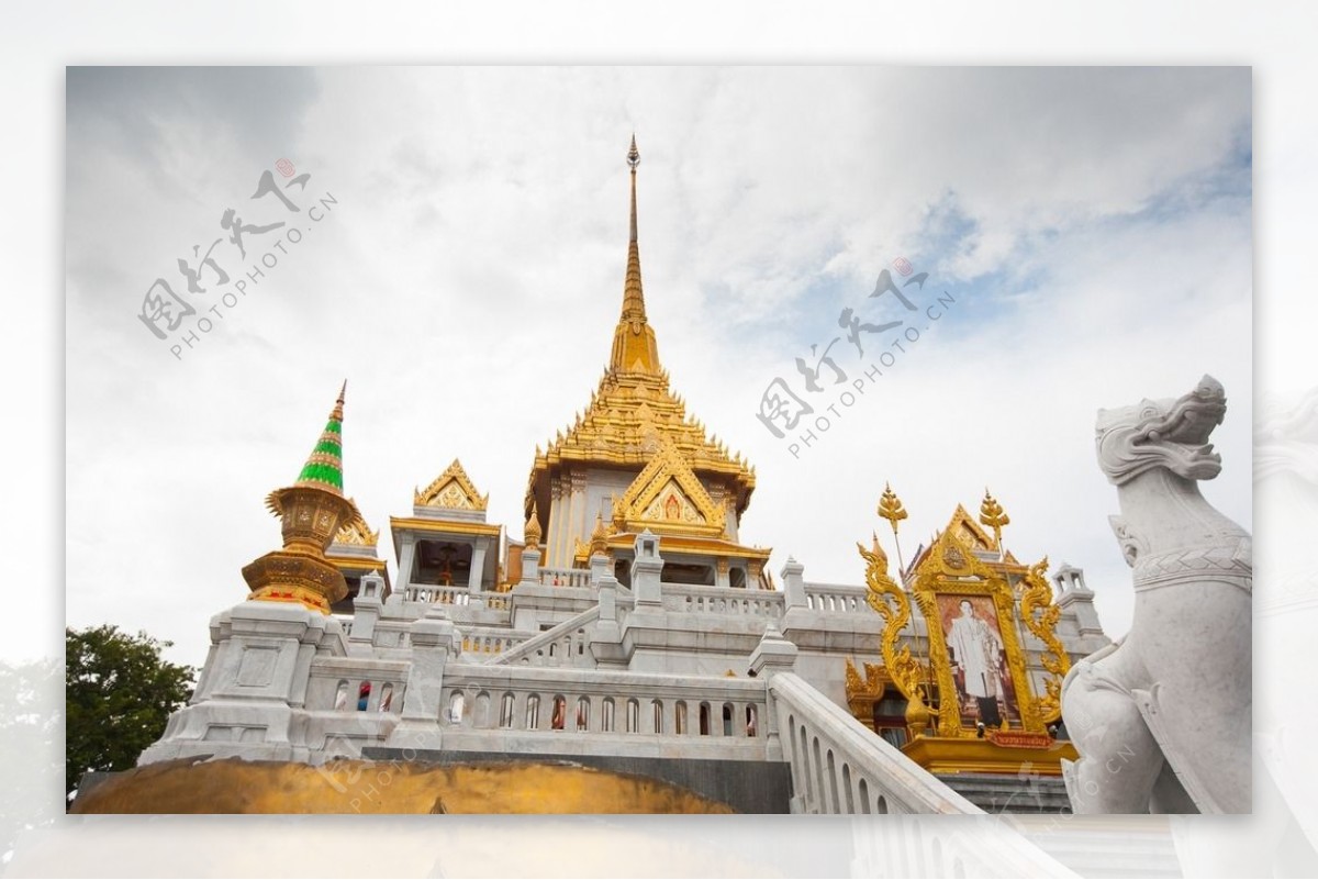 神圣的泰国神庙图片