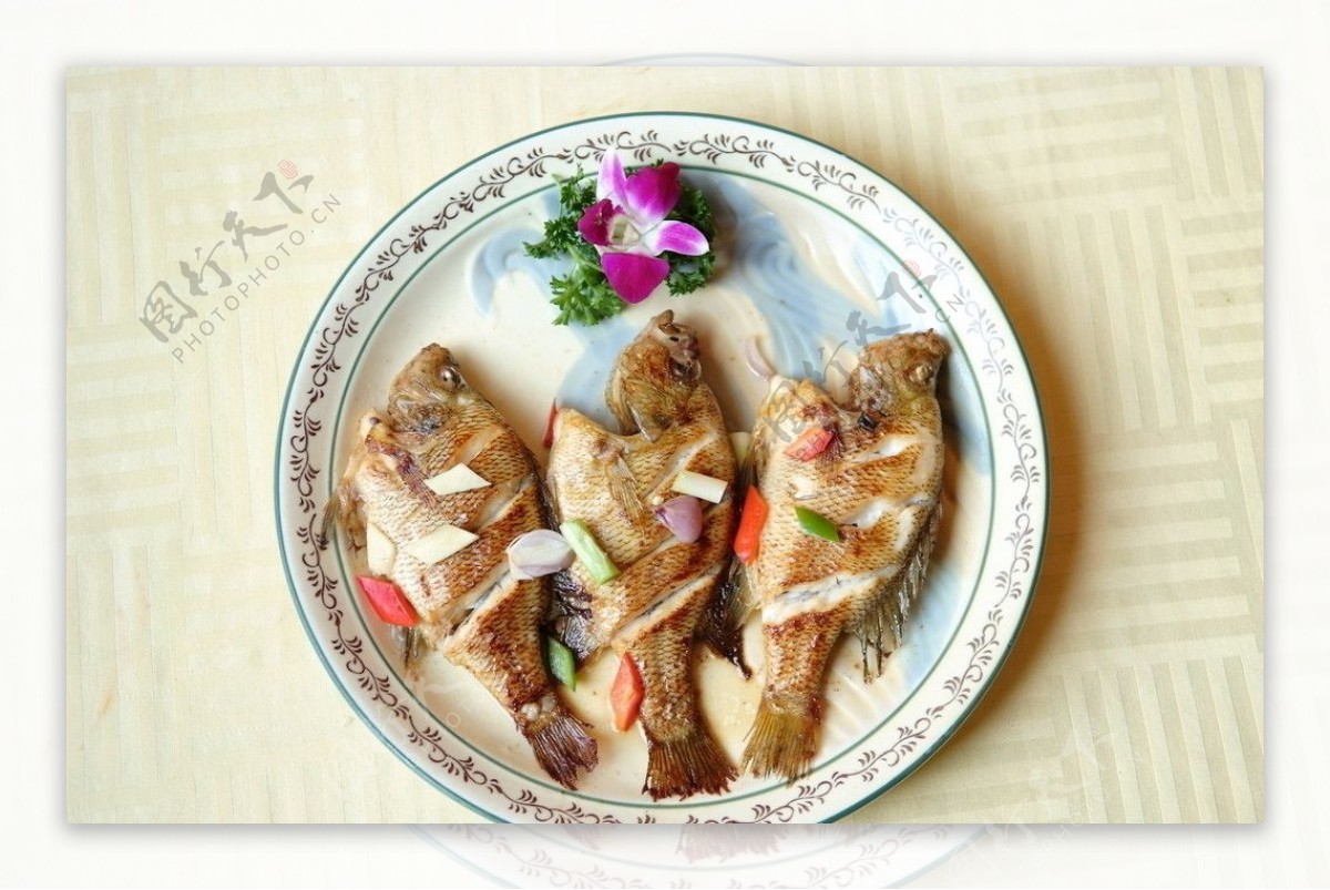 太阳鱼怎么做好吃？广东人都用这简单的方法，营养美味超下饭 - 哔哩哔哩