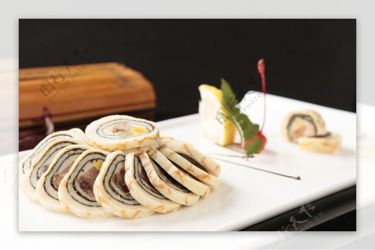 鳗鱼寿司卷图片
