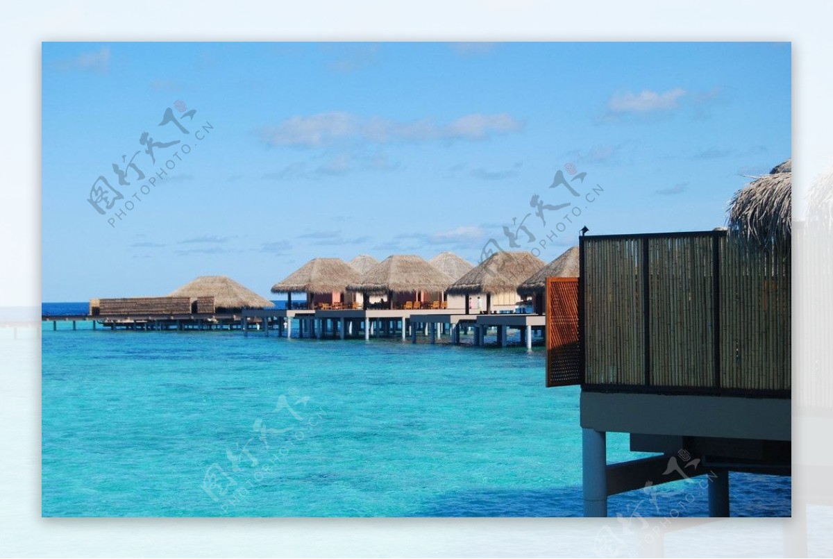马尔代夫满月岛水上屋图片