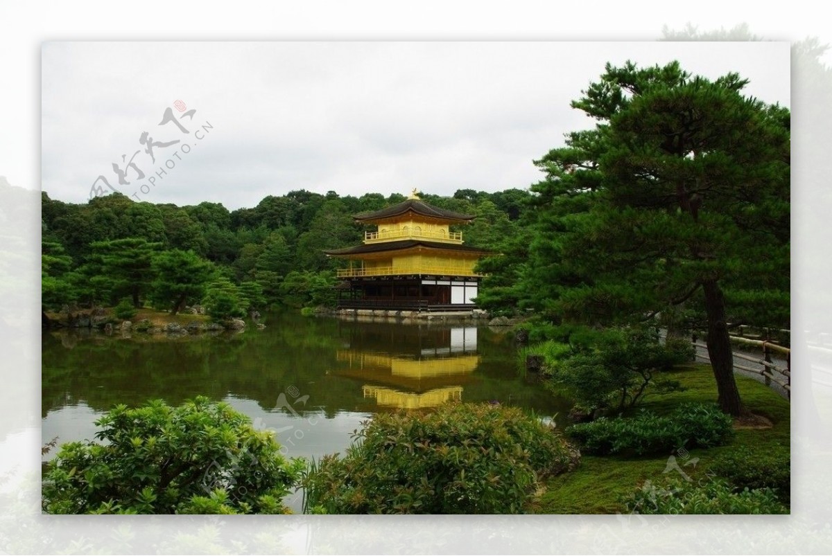 日本京都金阁寺鹿苑寺图片