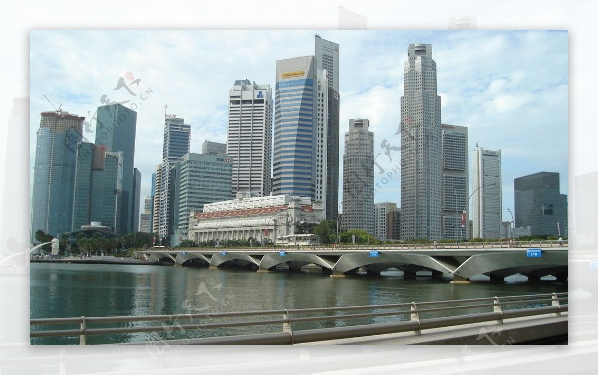 新加坡新加坡河畔的高楼图片