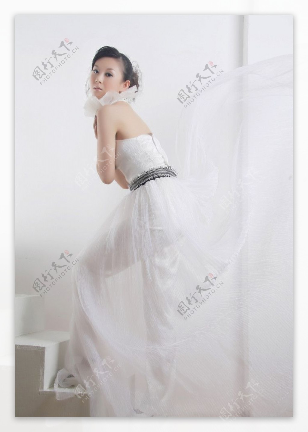 白色婚纱图片
