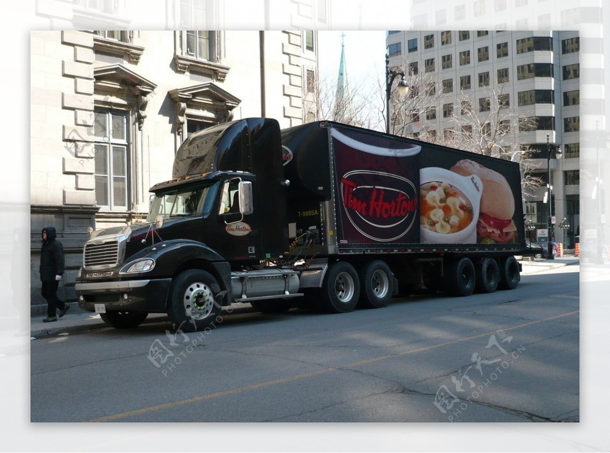 蒙特利尔街上的食品车图片