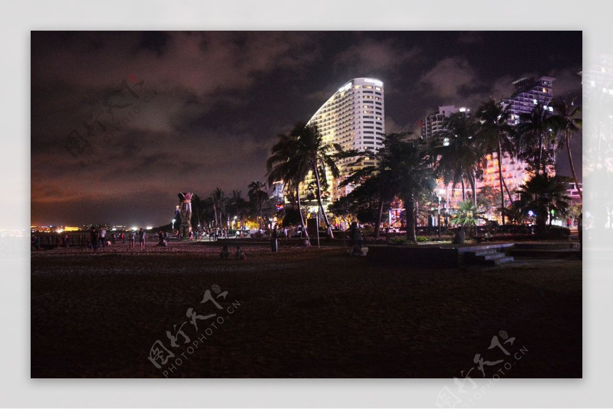 海月广场的夜色图片
