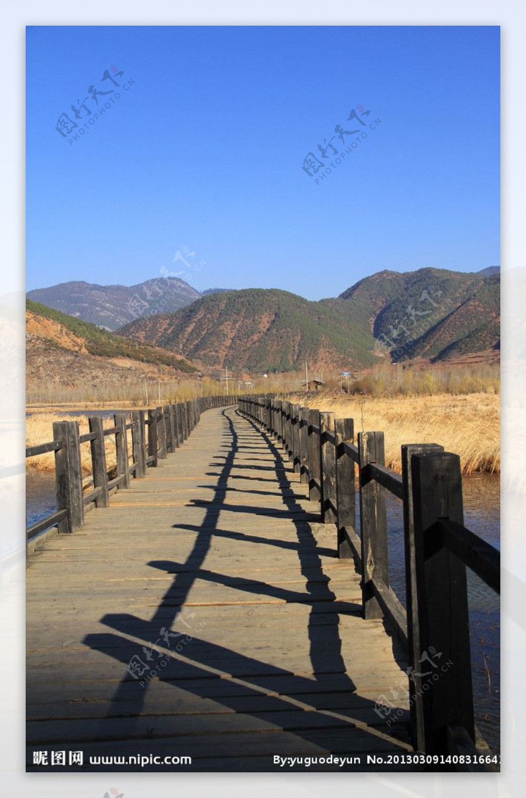 泸沽湖风景图片