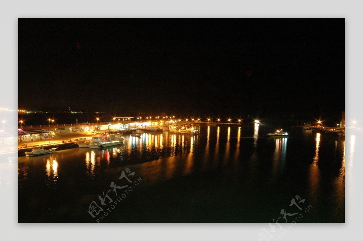 绝美台湾渔人码头夜景2图片