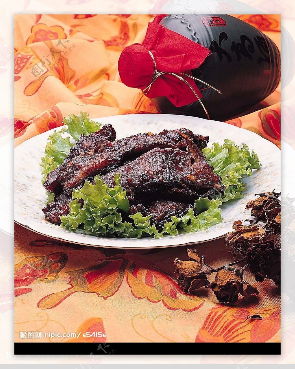 中式传统美食油炸猪肉图片