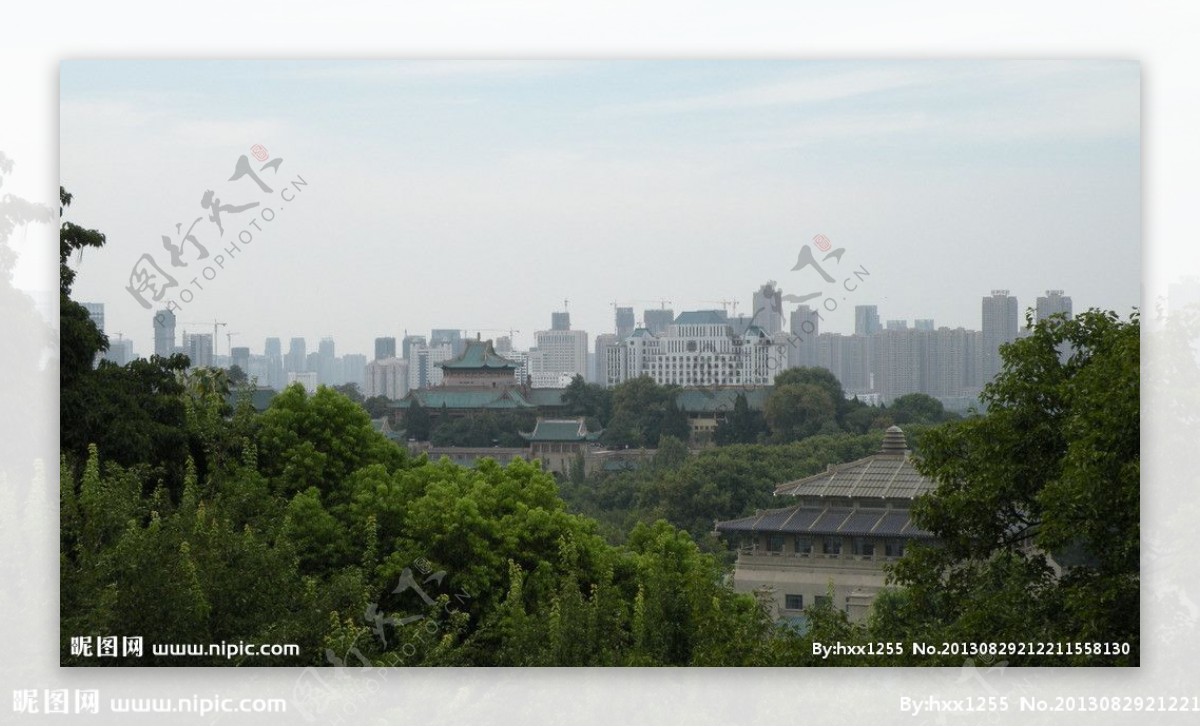 武汉大学俯瞰图片