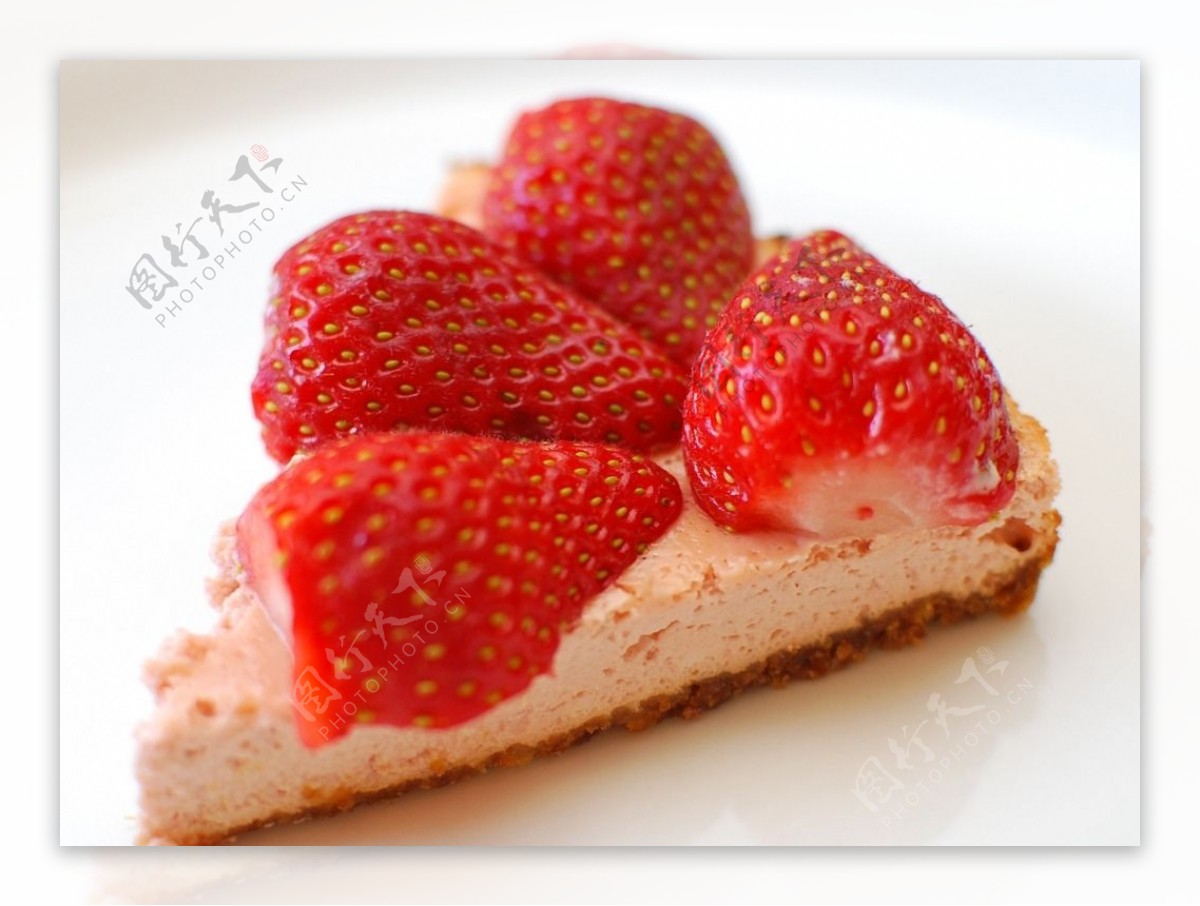 草莓奶酪蛋糕图片