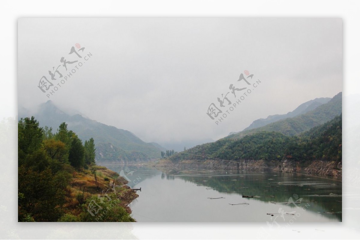 雨后山水风景图片