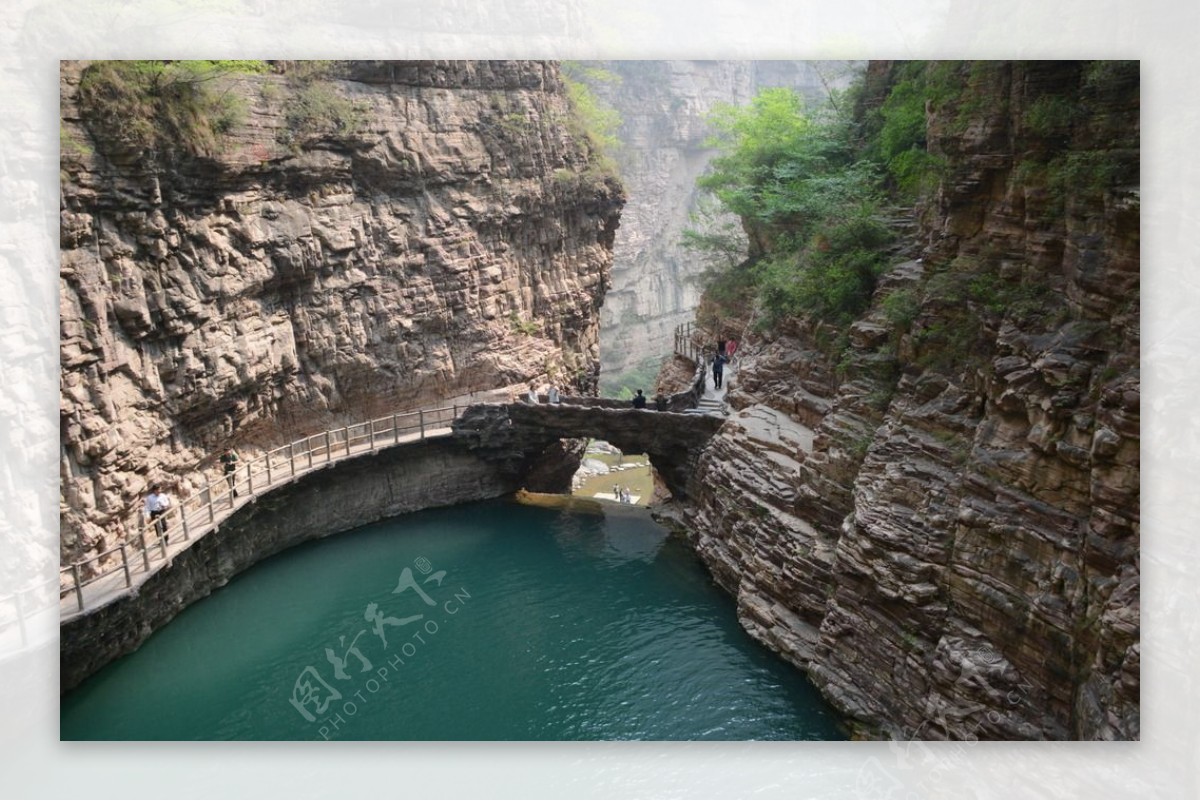 太行山峡谷美景图片