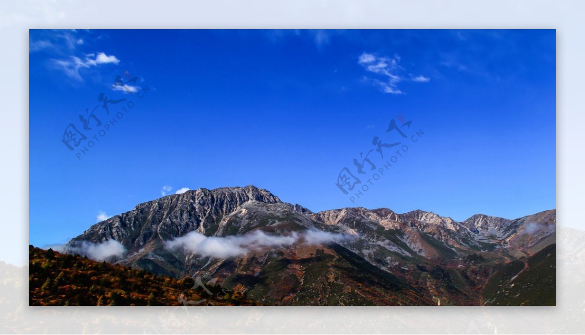 贡嘎雪山图片