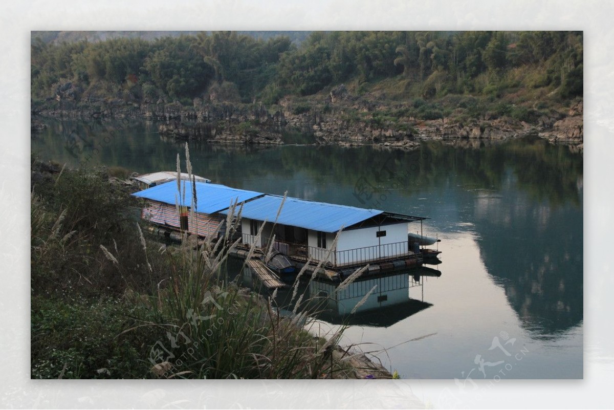 龙江河的水上人家图片