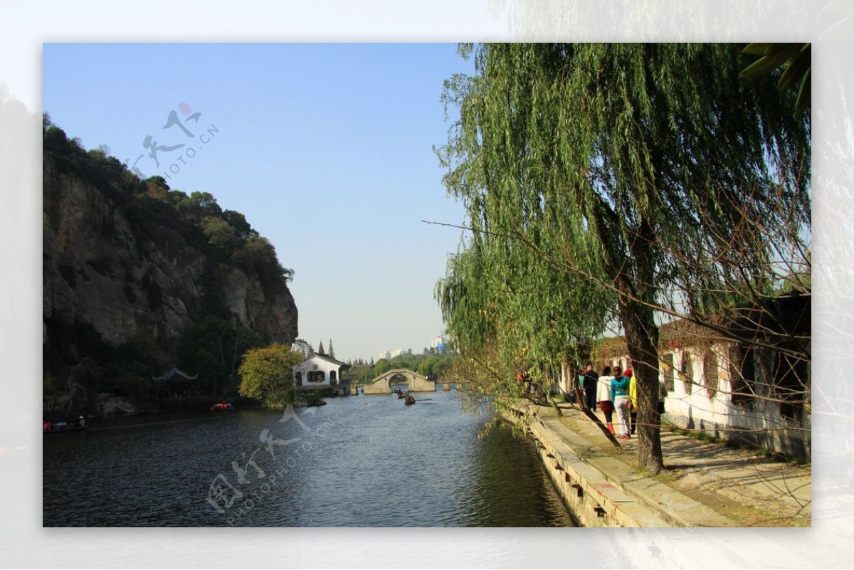 湖畔风景图片