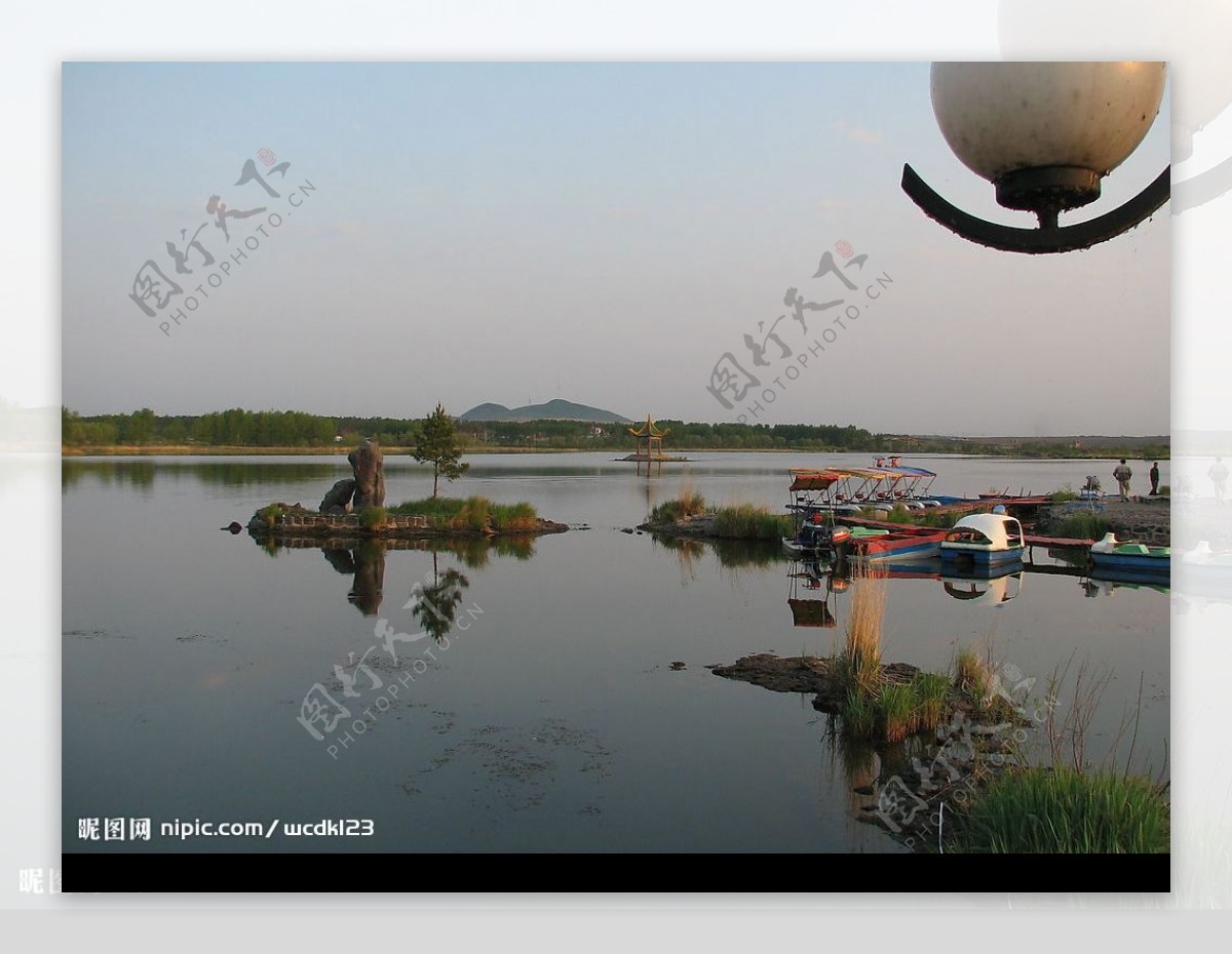 药泉湖的清晨图片