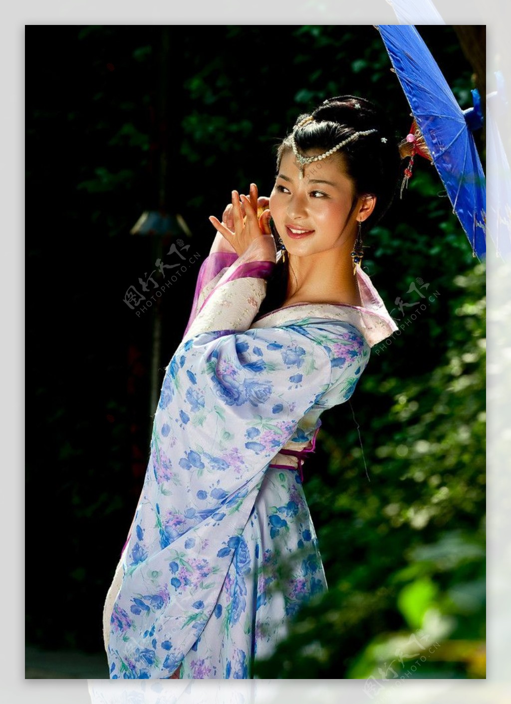 紫荆山古装美女图片