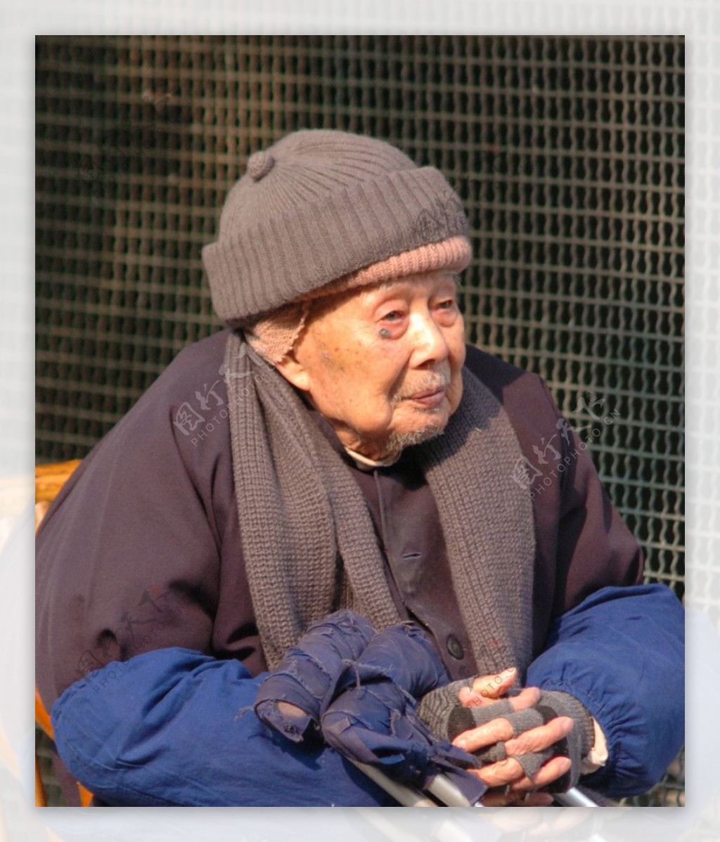 颐乐园的老人图片