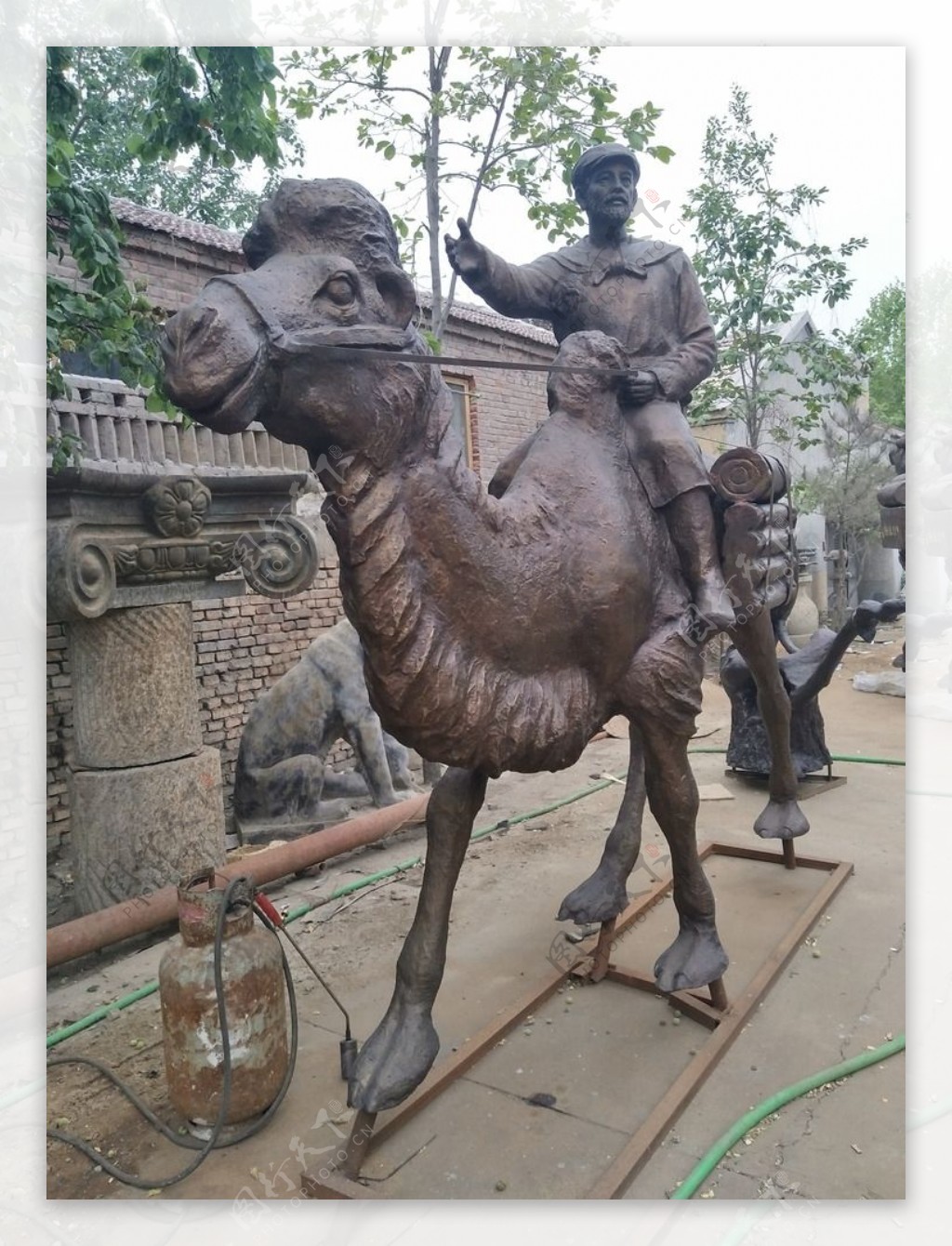 骆驼铜雕人骑骆驼