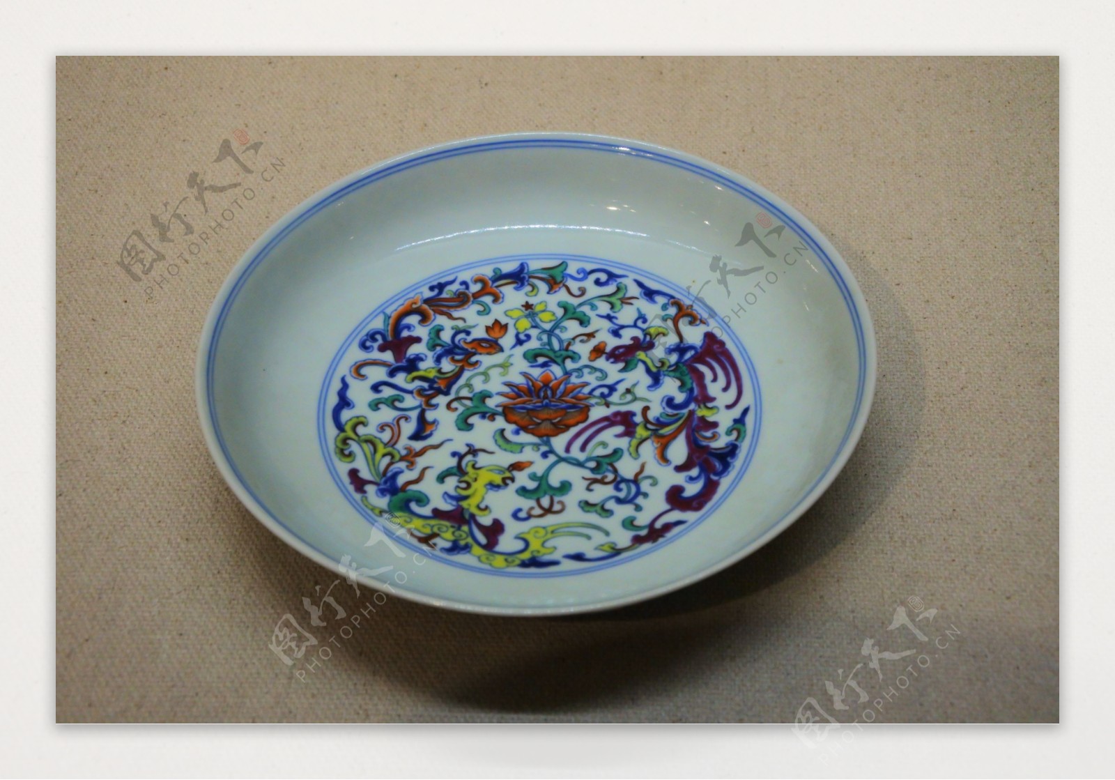 青瓷彩釉碗