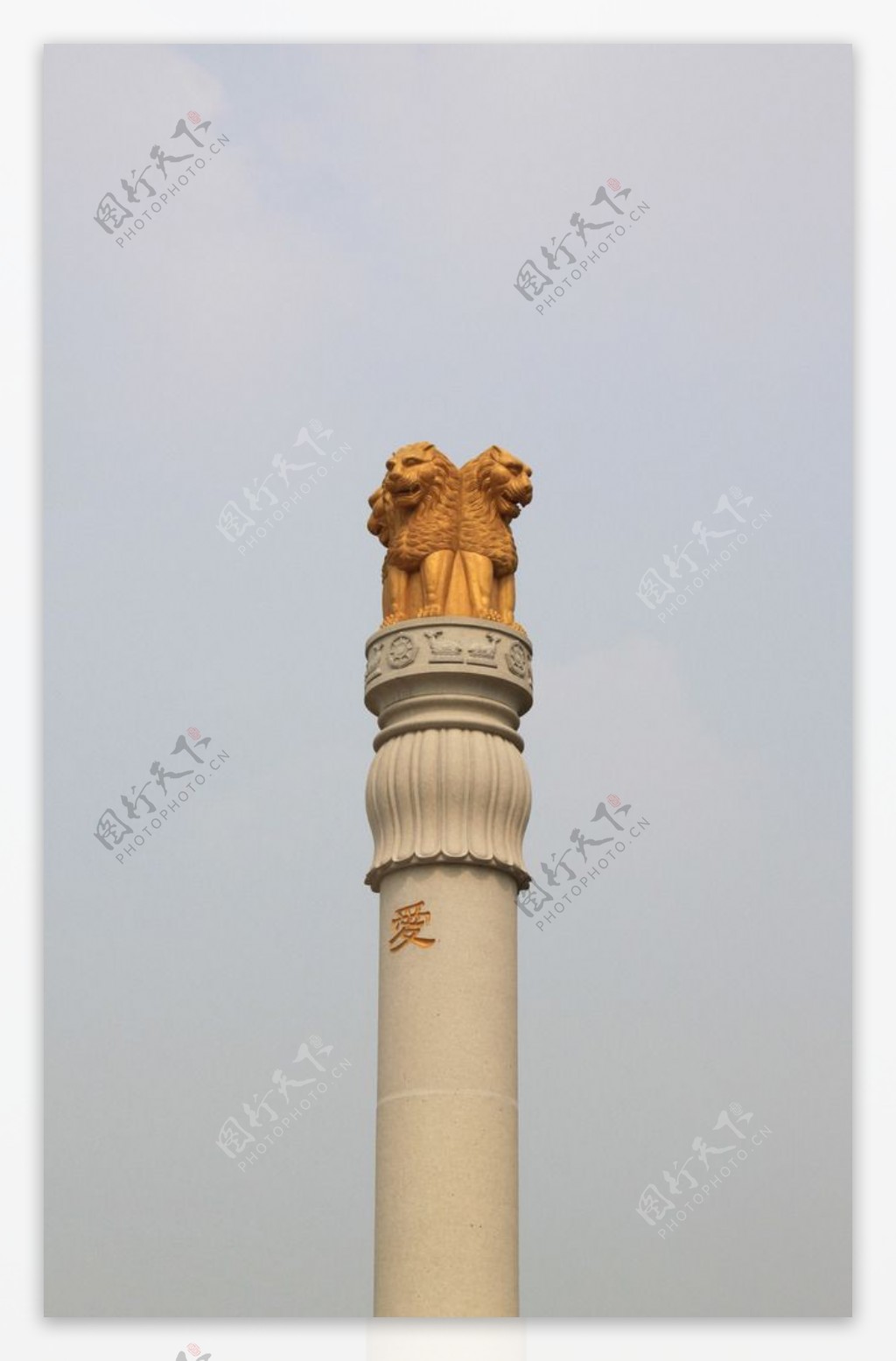 狮子柱子雕塑