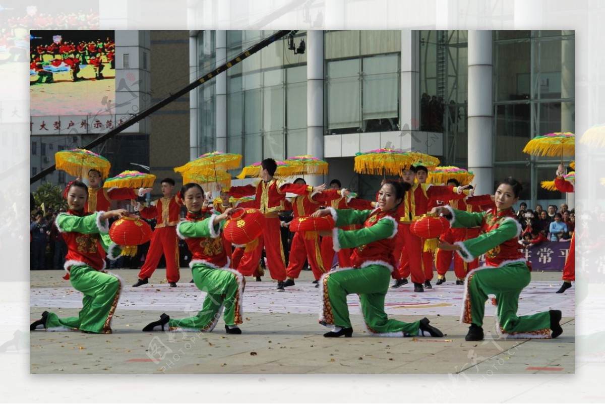 欢乐常平表演