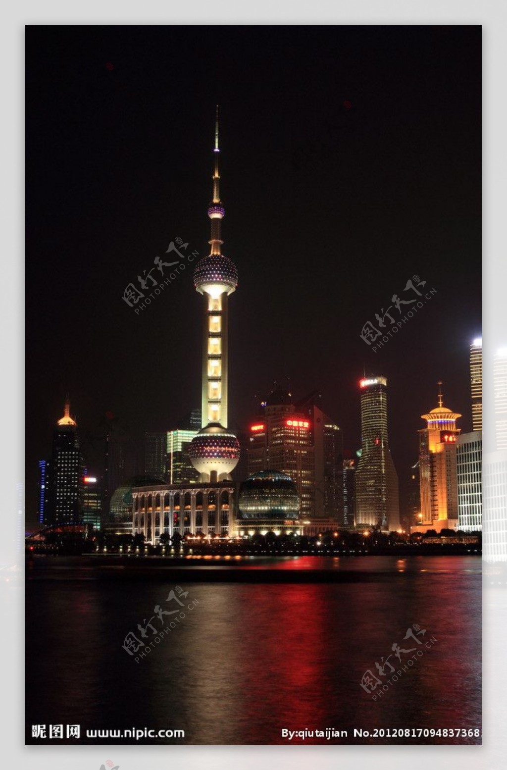 夜上海东方明珠塔