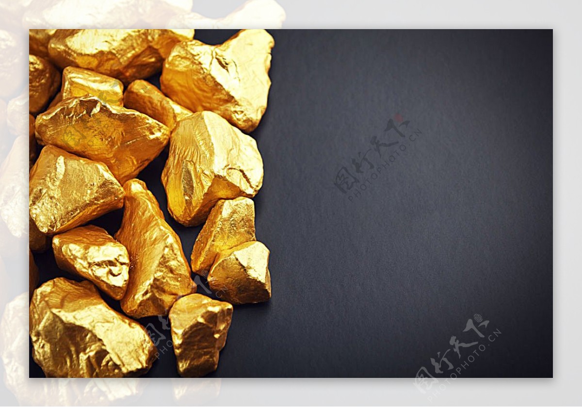 稀有金石的粗金金矿 库存图片. 图片 包括有 豪华, 开掘, 发光, 金属, 照亮, 岩石, 提取, 非常 - 215772211
