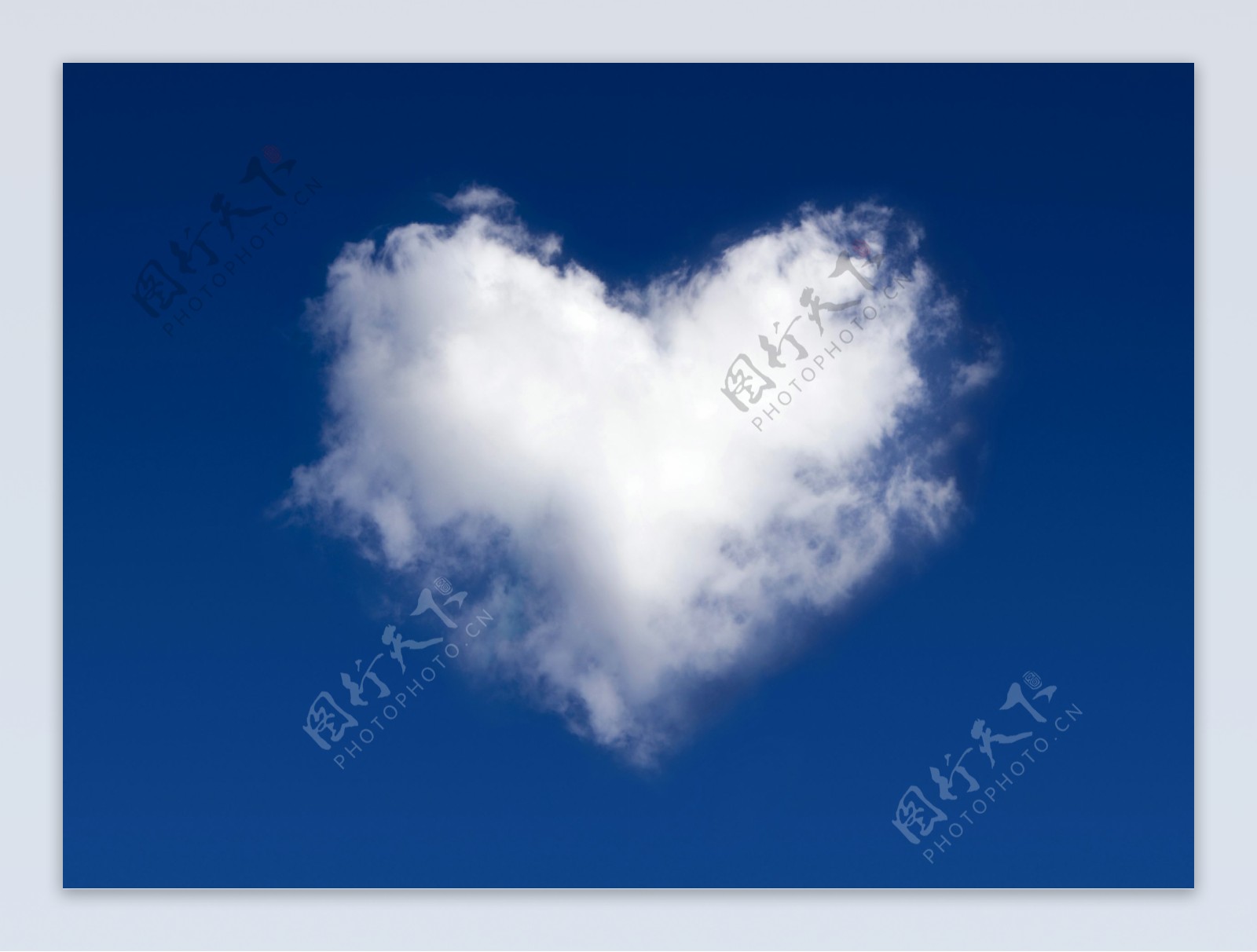 心型云朵图片
