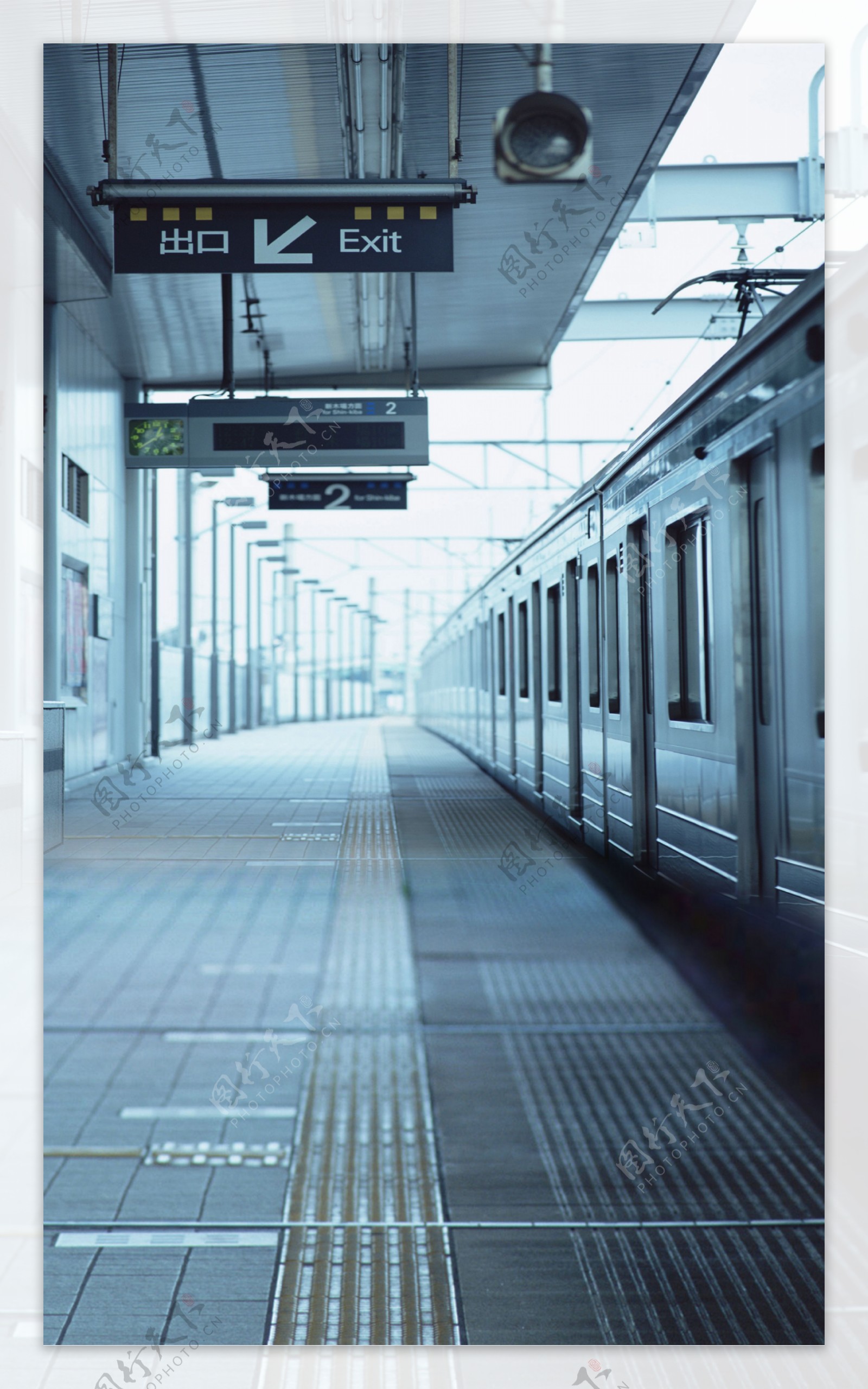 列车与站台外景影楼摄影背景图片