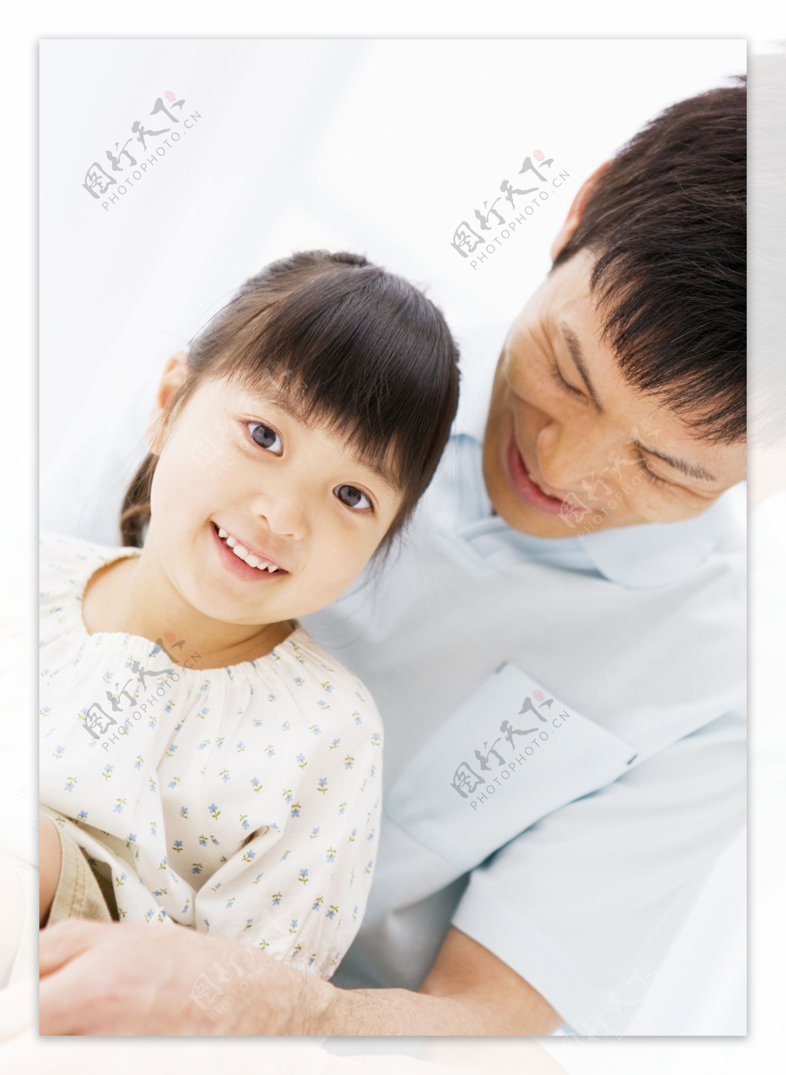 女儿与爸爸图片