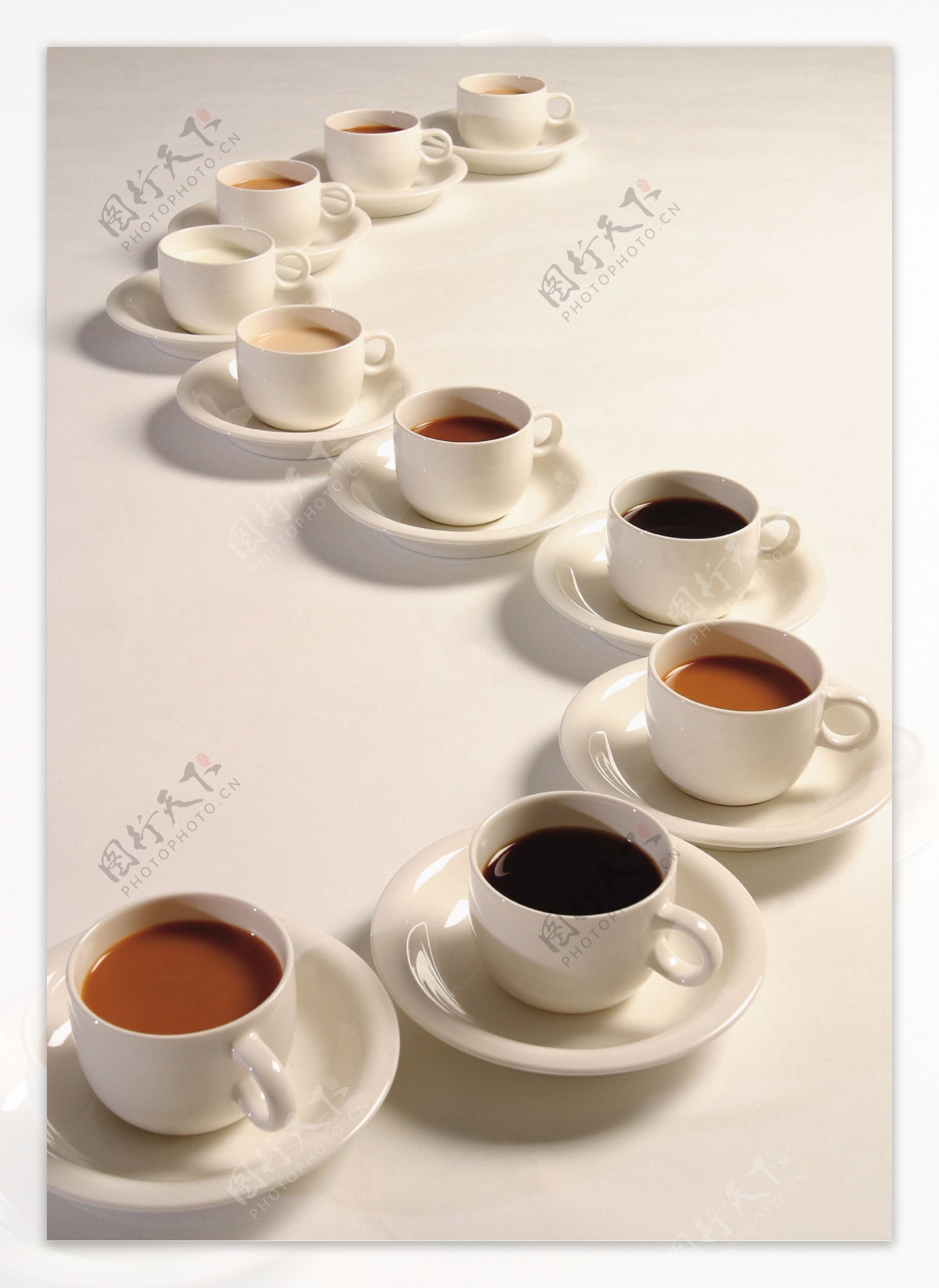 十杯S形咖啡图片