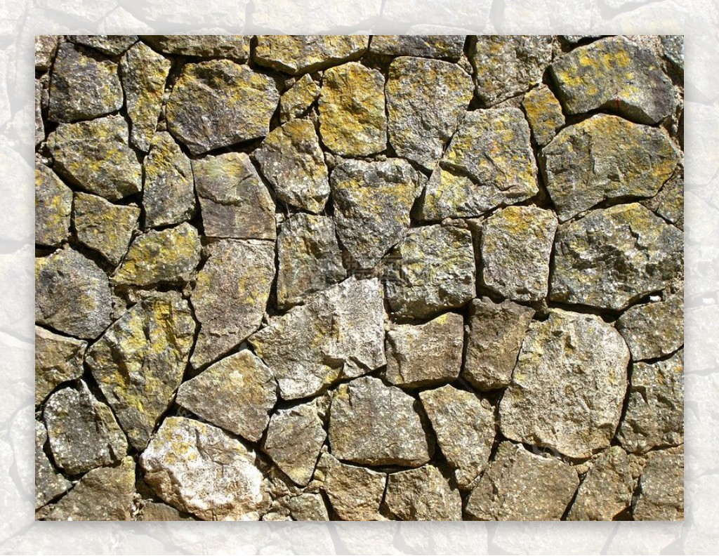 石头砌成的石墙