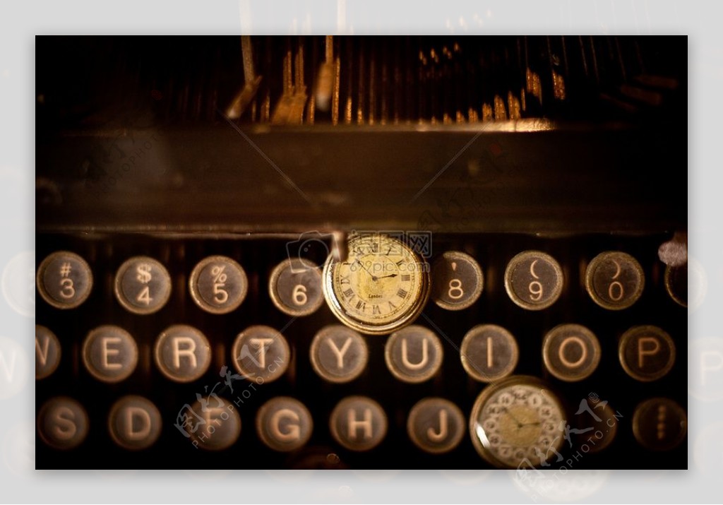 葡萄酒键盘数字字母老时钟古董打字机