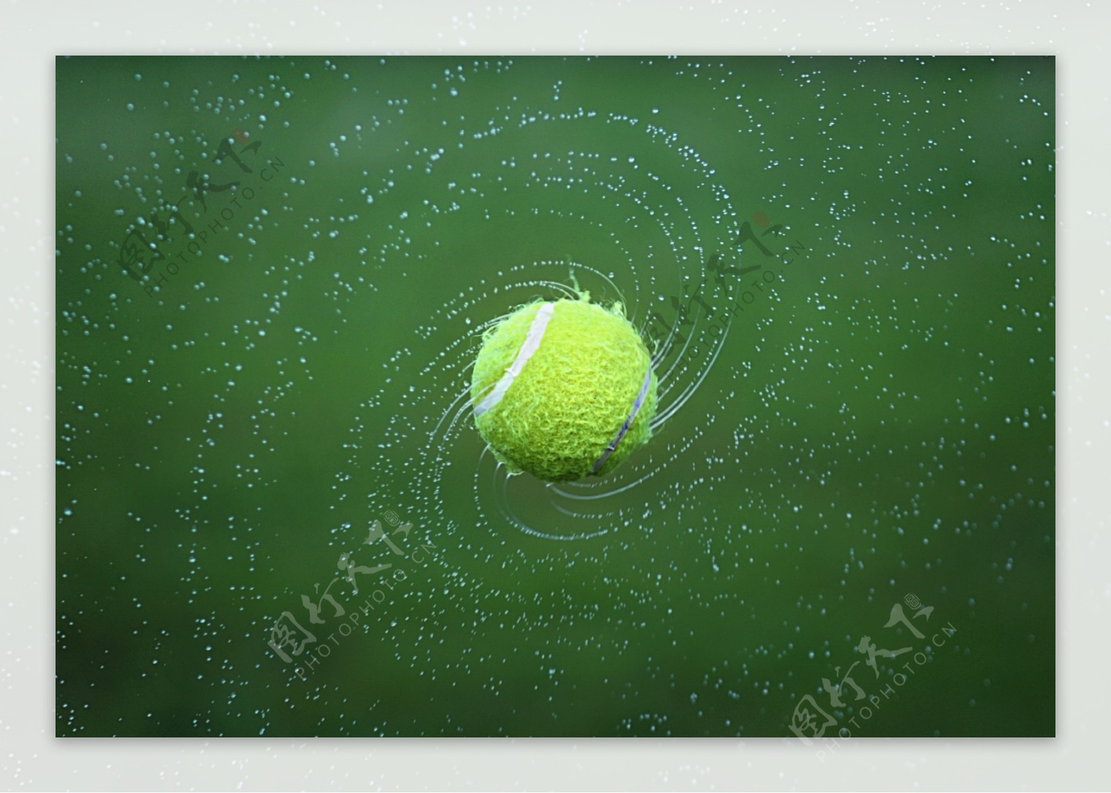 旋转网球图片