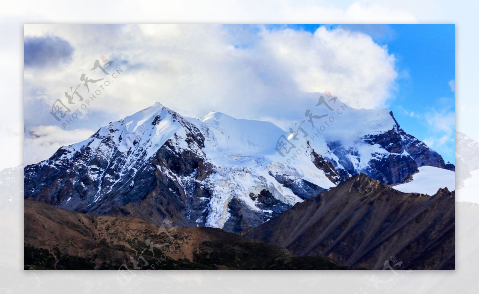 西藏念青唐古拉山脉风景