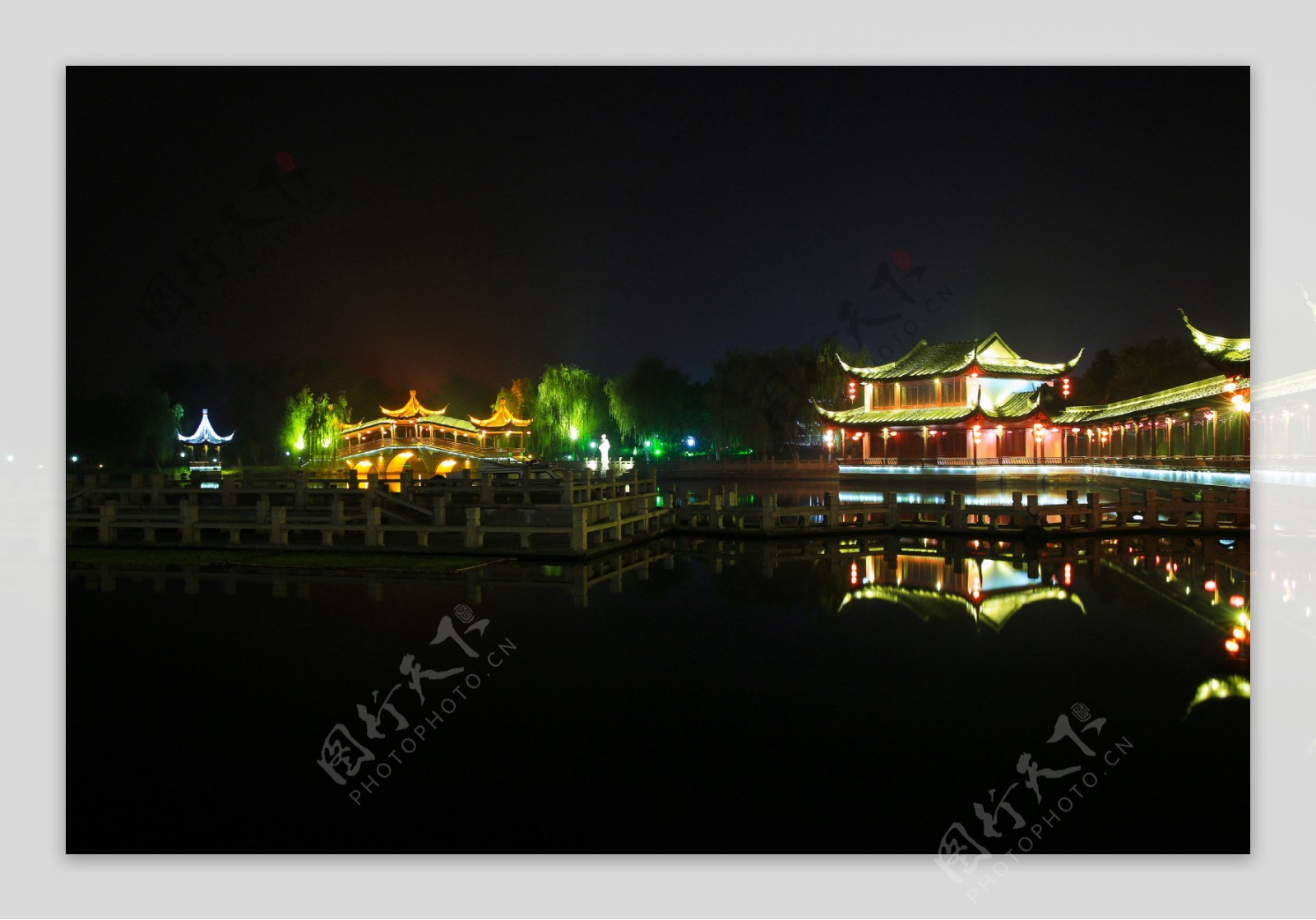 浙江嘉兴西塘古镇西门夜景