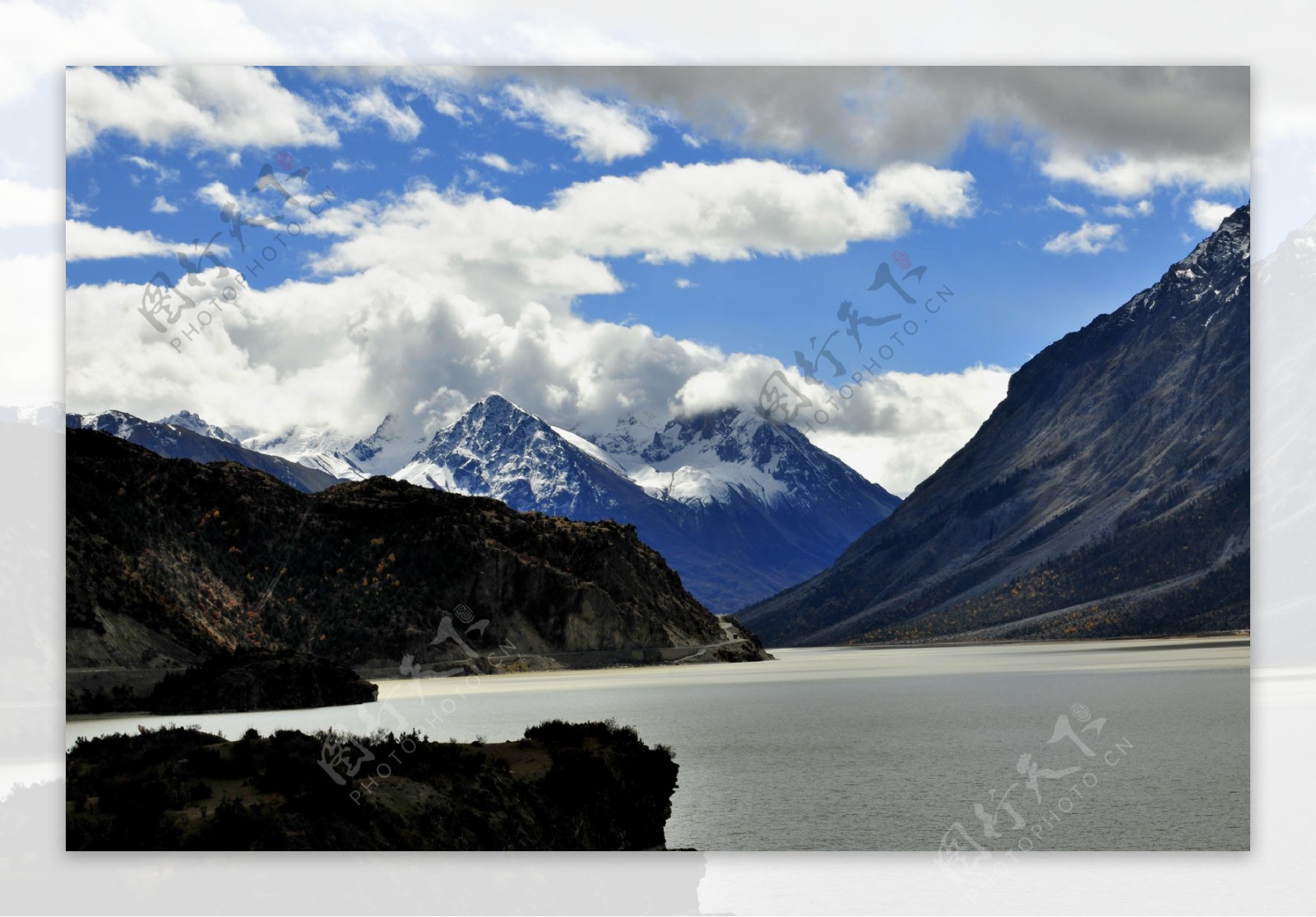 西藏然乌湖风景