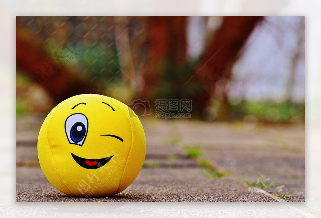 黄色笑脸小球