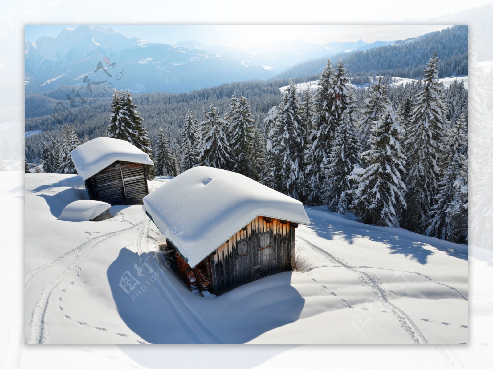 雪景下的房子图片