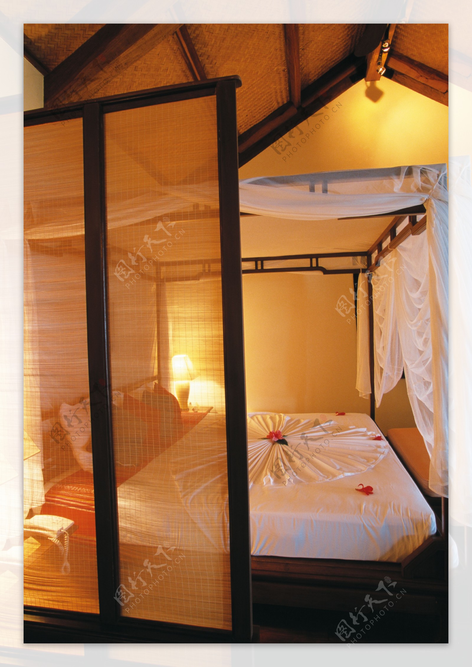 古朴风格的酒店卧室图片